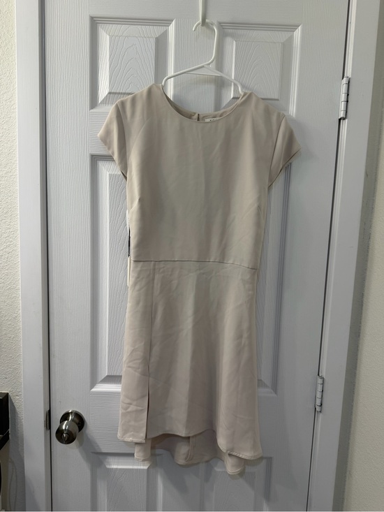 Babaton Dresses & Skirts - Babaton Cream High-Low Cap-Sleeve Dress